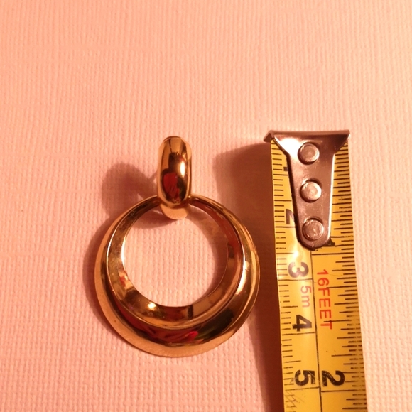 Vintage gold tone door knocker earrings - Picture 3 of 4